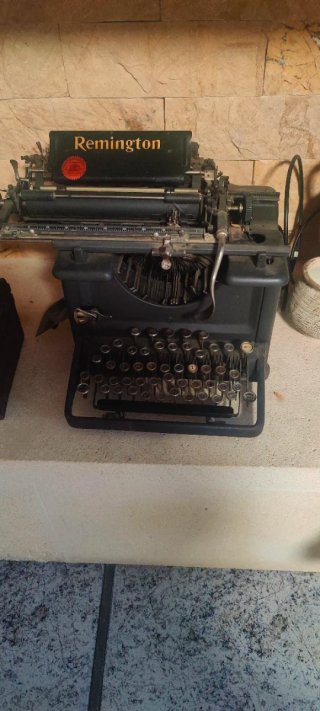 Máquina de escribir Remington antigua