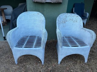 Sillas de mimbre blancas para terraza