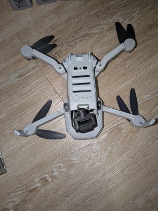 Dron DJI Mini 2 SE con accesorios