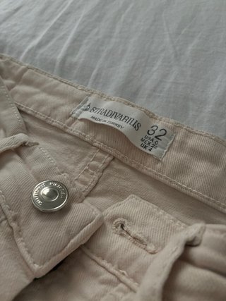 Pantalón vaquero beige Stradivarius T.32