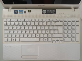 Sony VAIO 15,5 Core i3 | 4GB RAM | 930GB