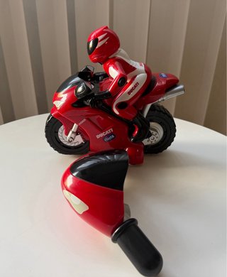 Moto teledirigida Ducati Chicco