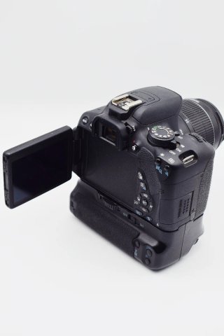 Canon EOS 700D + Objetivo 18-55mm