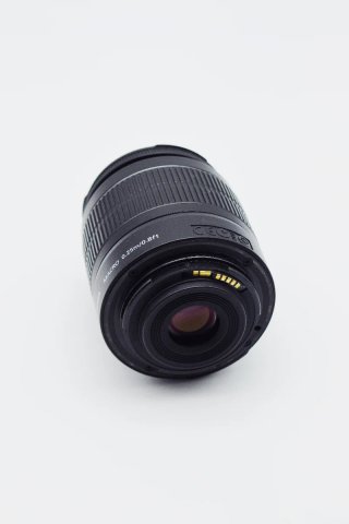Canon EOS 700D + Objetivo 18-55mm