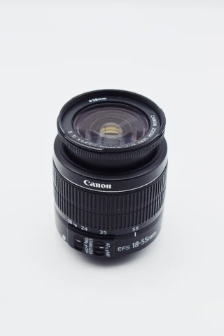 Canon EOS 700D + Objetivo 18-55mm