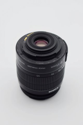 Canon EOS 700D + Objetivo 18-55mm