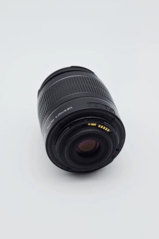 Canon EOS 700D + Objetivo 18-55mm