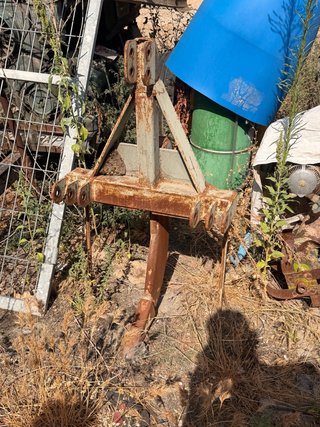 Subsolador, estripador o punchon agrícola