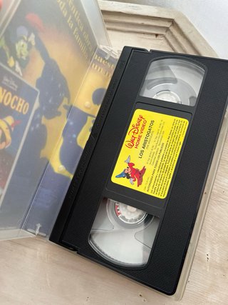 Lote 3 Cintas VHS Disney: Pulgarcita, Aristogatos,