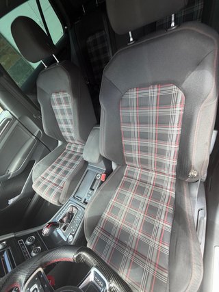 Volkswagen Golf GTI 7