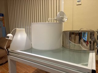 Lámparas de mesa y colgante