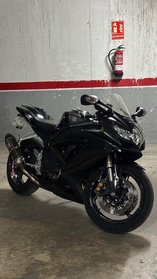 Suzuki GSXR 600 K8 Negra