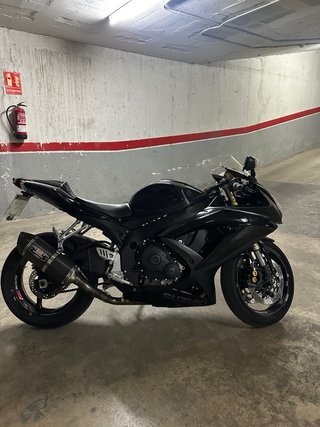 Suzuki GSXR 600 K8 Negra
