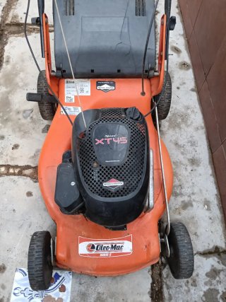 Cortacésped Oleo-Mac XT45