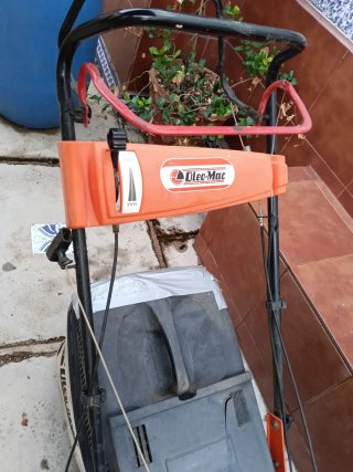 Cortacésped Oleo-Mac XT45
