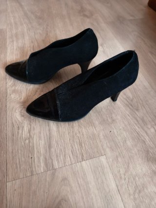 Zapatos de tacón Mirta Gómez piel negros