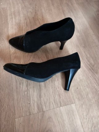 Zapatos de tacón Mirta Gómez piel negros