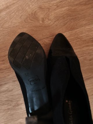 Zapatos de tacón Mirta Gómez piel negros