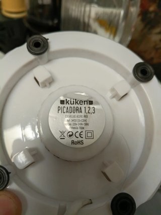 Picadora Küken Roja y Blanca
