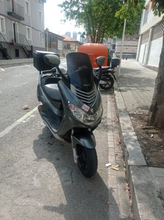 Peugeot E-Star 49cc Scooter Gris