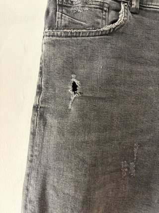 Vaqueros cortos grises Bershka BSK 44