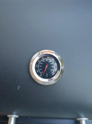 Parrilla de gas negra con quemador lateral