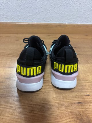Zapatillas Puma Negras y Rosas
