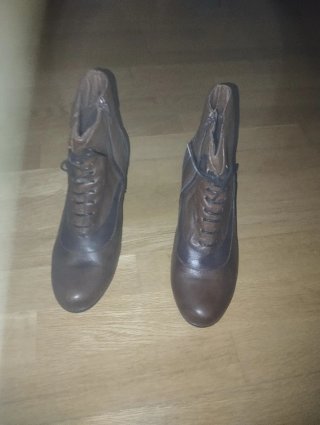 Botines de piel Pittolitos marrones puestos poco
