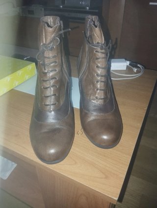 Botines de piel Pittolitos marrones puestos poco