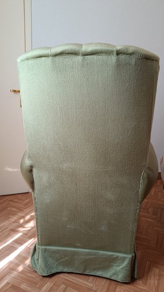 2 sillones de tela antimanchas y madera