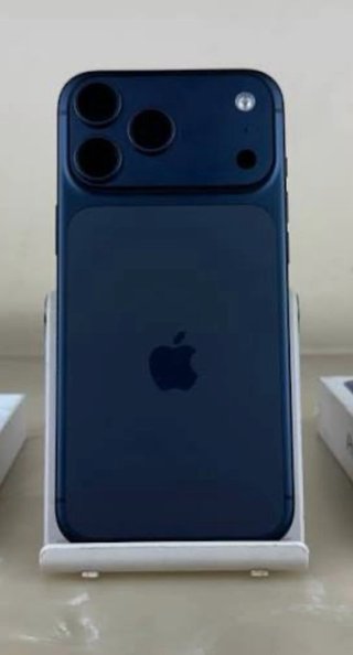 iPhone 17 Pro Azul Marino 512 gb (Pantalla Rota)