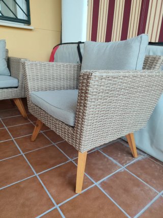 Conjunto de terraza mimbre y madera