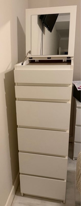 Cómoda alta blanca Ikea