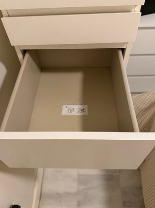 Cómoda alta blanca Ikea