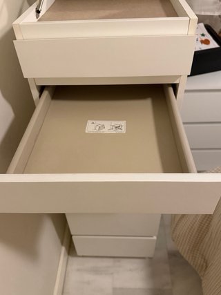 Cómoda alta blanca Ikea