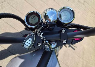 Moto Eléctrica Chopper Plata