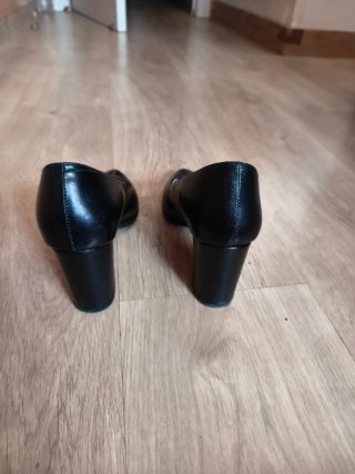 Zapatos de piel negros tacón mujer