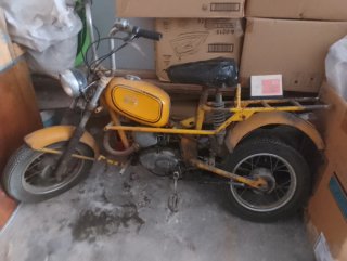 Ducati Mini 2 Moped Amarillo