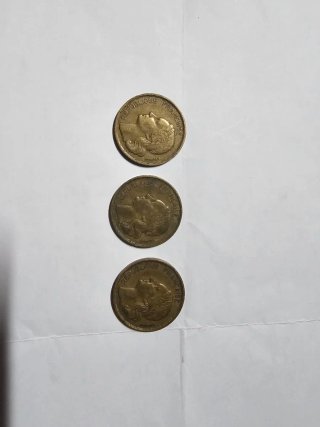 3 Monedas Francesas  el precio es x unidad