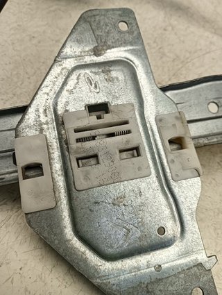 ELEVALUNAS TRASERO IZQUIERDO CITROEN C3 HM01 9683
