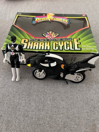 Power Rangers Shark Cycle con Figura