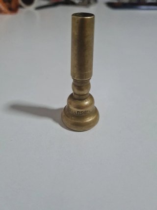 Boquilla de latón para instrumento