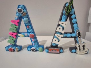 Letras decorativas 'Mama' y 'Papa'