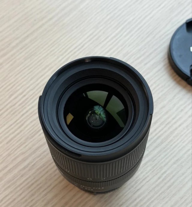 Tamron 17-28mm f/2.8 Di III RDX Sony E