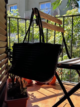Bolso de hombro trenzado negro