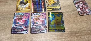 Lote Cartas Pokémon: Mew VMAX, Pikachu V, Ultra Ba