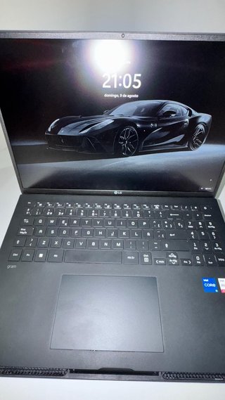 LG gram 16 i5 13th Gen 16GB RAM