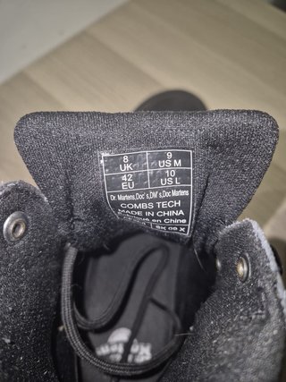 Botas Dr. Martens Combs Tech Po Negras