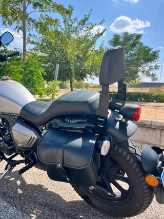 Keeway K-Light 125 2021 + Alforjas y Respaldo