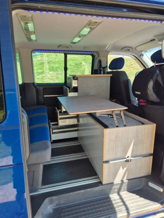 Volkswagen Multivan T5 130 cv camperizada